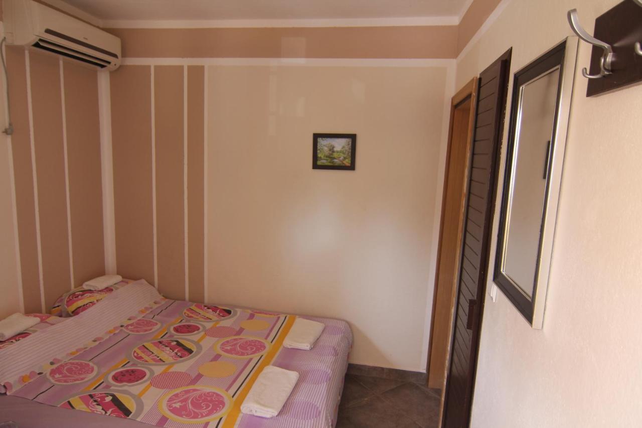 Apartments In Villa Viktoria Sutomore Luaran gambar
