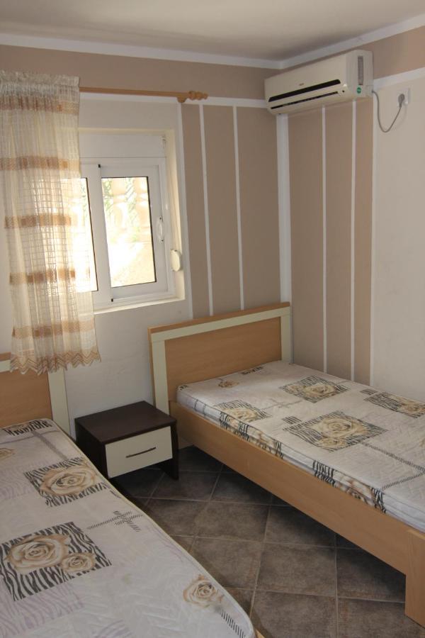 Apartments In Villa Viktoria Sutomore Luaran gambar