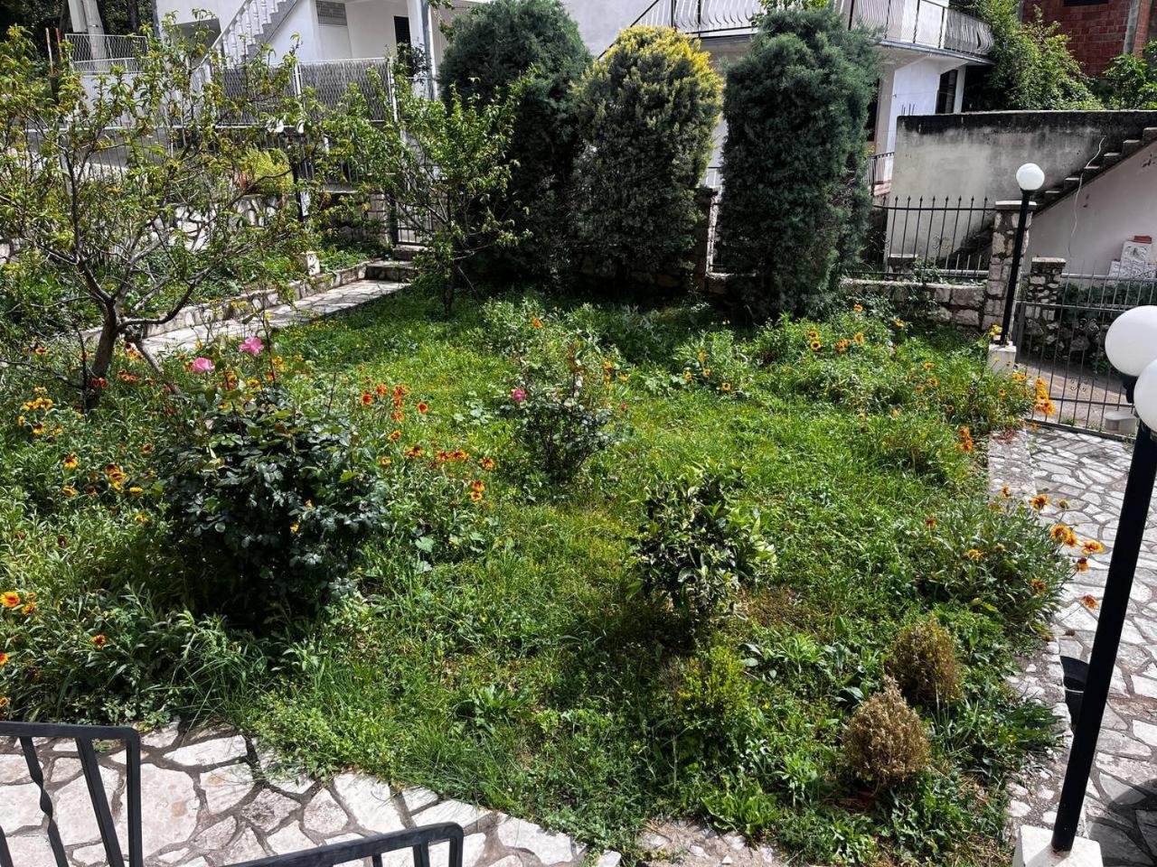 Apartments In Villa Viktoria Sutomore Luaran gambar